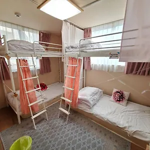 ゲストハウス 福岡ゲストハウスjikka, 福岡市